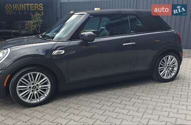 Кабриолет MINI Convertible 2019 в 