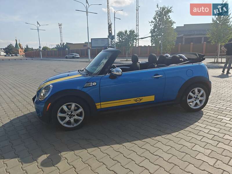 Кабриолет MINI Convertible 2010 в Измаиле