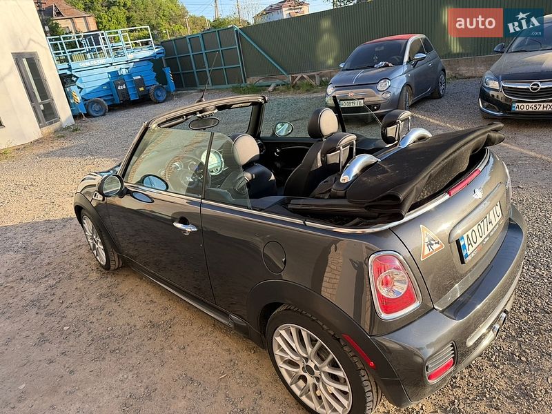 Кабриолет MINI Convertible 2013 в Ужгороде