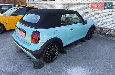 Кабріолет MINI Convertible 2024 в Києві фото 27 Кабріолет MINI Convertible 2024 в Києві