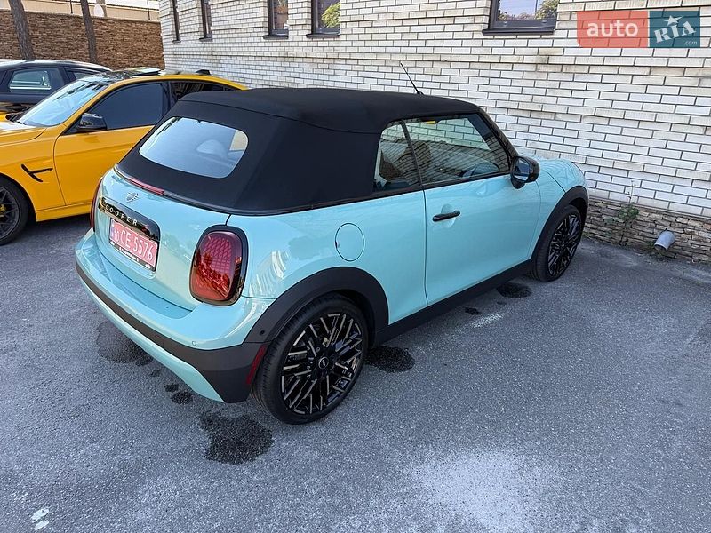 Кабріолет MINI Convertible 2024 в Києві фото 27 Кабріолет MINI Convertible 2024 в Києві