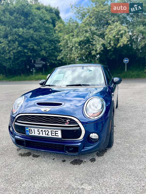 Хэтчбек MINI Cooper 2015 в Кременчуге