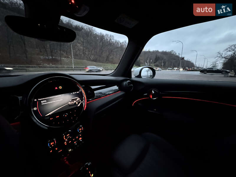 Хэтчбек MINI Cooper 2021 в Киеве