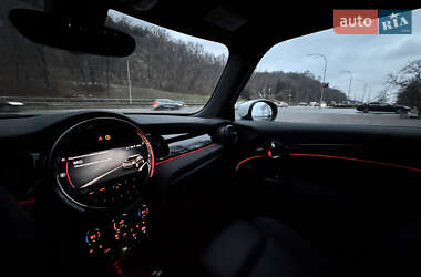 Хэтчбек MINI Cooper 2021 в 