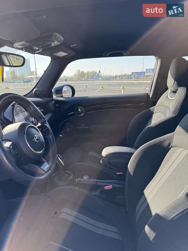 Хэтчбек MINI Cooper 2022 в Львове фото 25 Хэтчбек MINI Cooper 2022 в Львове