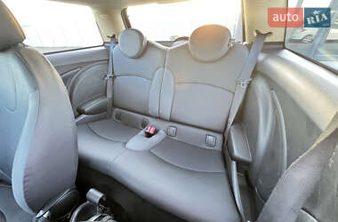 Хэтчбек MINI Cooper 2012 в 
