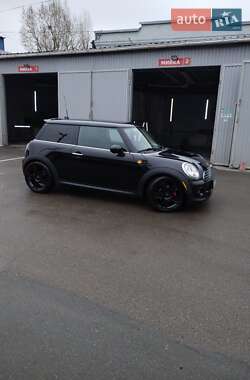 Хэтчбек MINI Cooper 2012 в 
