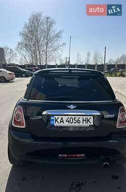 Хэтчбек MINI Cooper 2012 в 