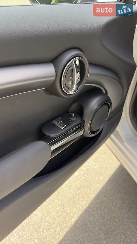 Хэтчбек MINI Cooper 2021 в Киеве