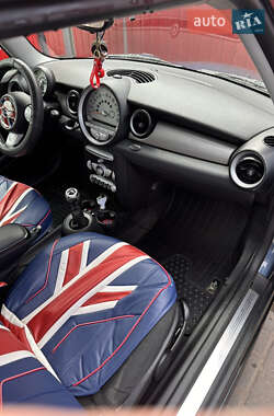Хэтчбек MINI Cooper 2009 в 