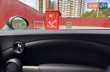 Хэтчбек MINI Cooper 2009 в 