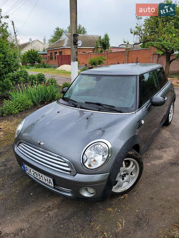 MINI Cooper 2010