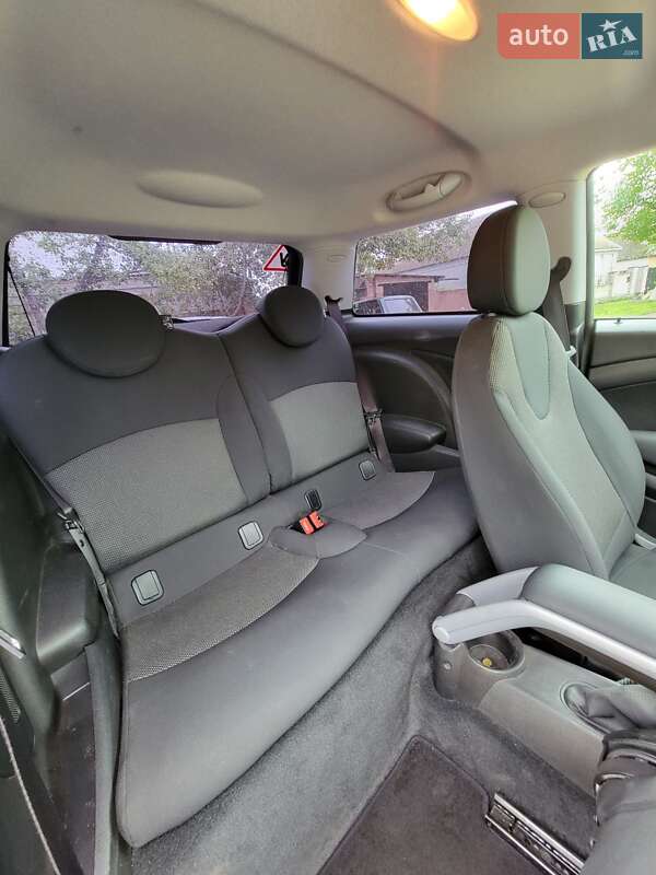 Хэтчбек MINI Cooper 2010 в Краснограде фото 21 Хэтчбек MINI Cooper 2010 в Краснограде