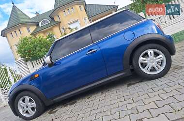 Хэтчбек MINI Cooper 2009 в Черновцах