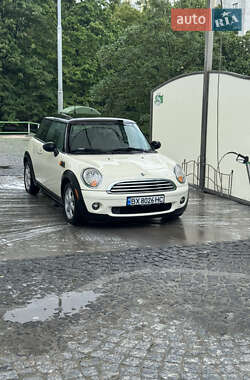 Хэтчбек MINI Cooper 2010 в 
