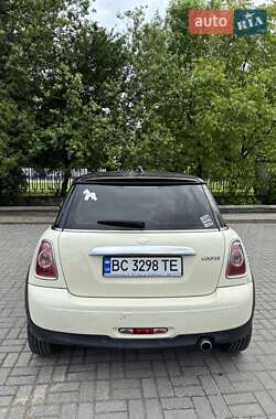 Хэтчбек MINI Cooper 2011 в 