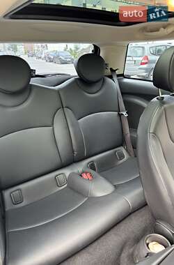Хэтчбек MINI Cooper 2011 в 