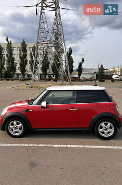 Хэтчбек MINI Cooper 2011 в 
