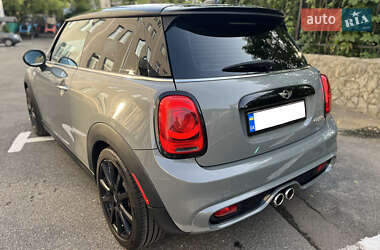 Хэтчбек MINI Cooper 2015 в 