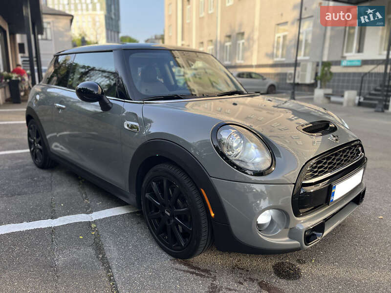 Хэтчбек MINI Cooper 2015 в 