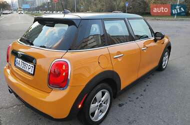 Хэтчбек MINI Cooper 2016 в 