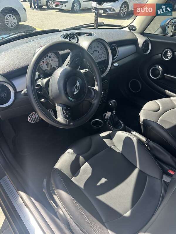 Хэтчбек MINI Cooper 2013 в Черновцах