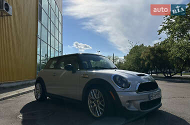 Хэтчбек MINI Cooper 2012 в 