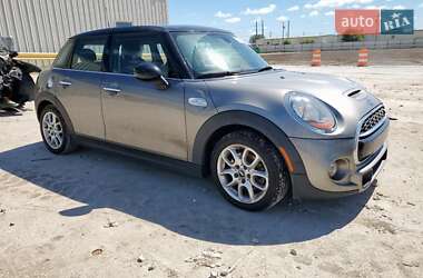 Хетчбек MINI Cooper 2017 в 