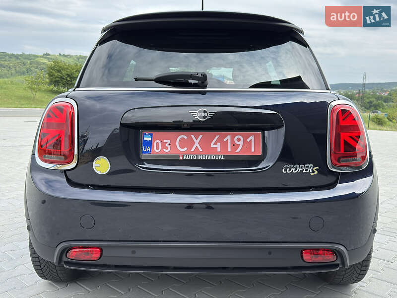 Хэтчбек MINI Cooper 2023 в Черновцах