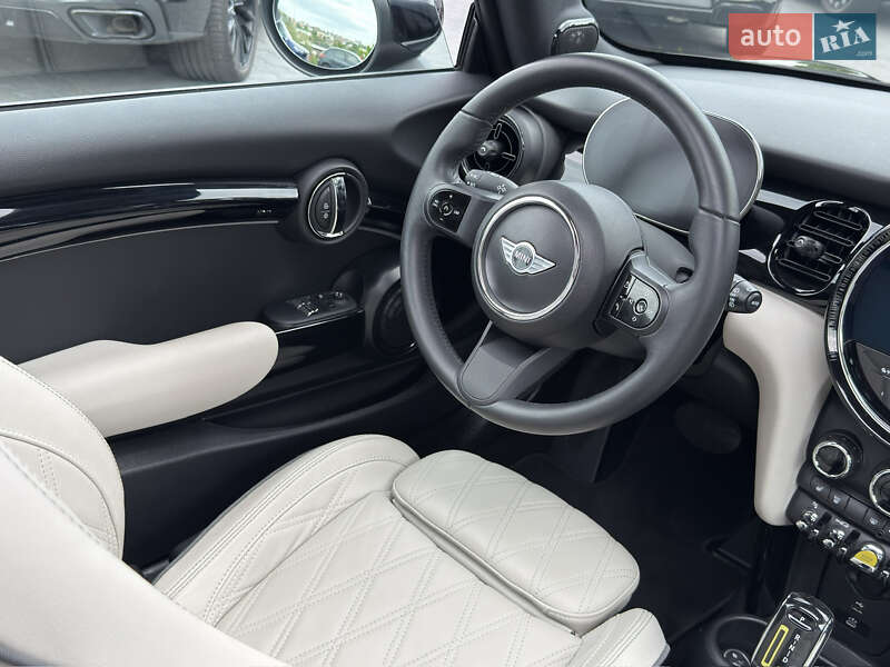 Хэтчбек MINI Cooper 2023 в Черновцах
