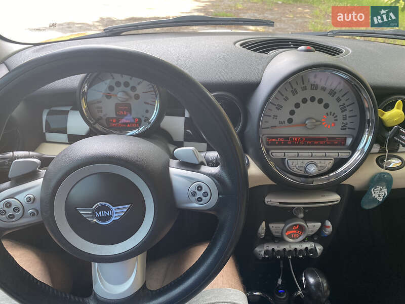Хэтчбек MINI Cooper 2007 в Звенигородке