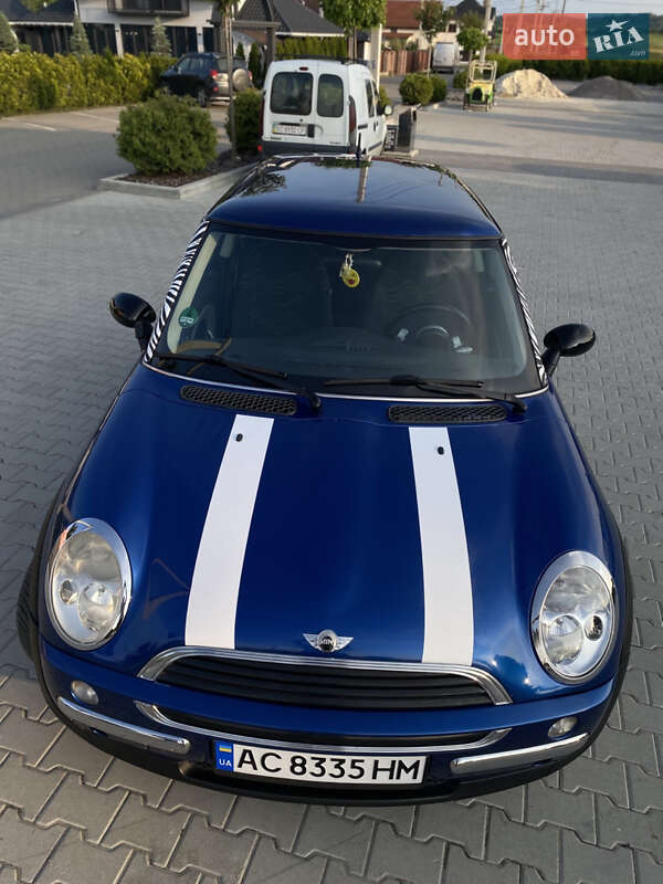 Хетчбек MINI Cooper 2002 в Винниках