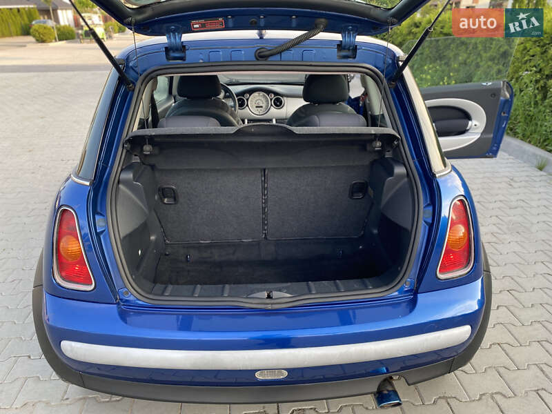 Хетчбек MINI Cooper 2002 в Винниках