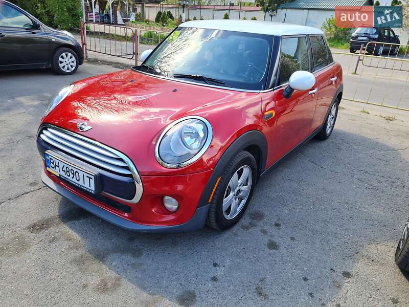 Хэтчбек MINI Cooper 2015 в 