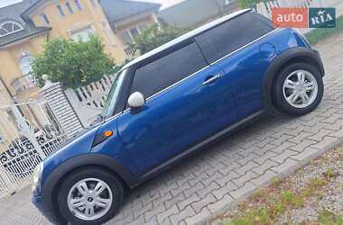 Хэтчбек MINI Cooper 2009 в 