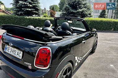 Хэтчбек MINI Cooper 2016 в 