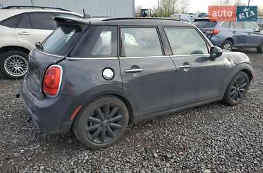 Хэтчбек MINI Cooper 2016 в 