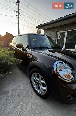Хетчбек MINI Cooper 2011 в 