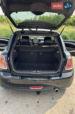 Хэтчбек MINI Cooper 2009 в 