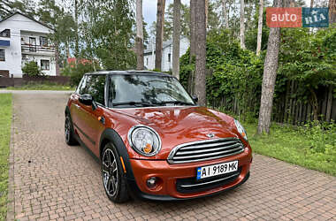 Хэтчбек MINI Cooper 2011 в 