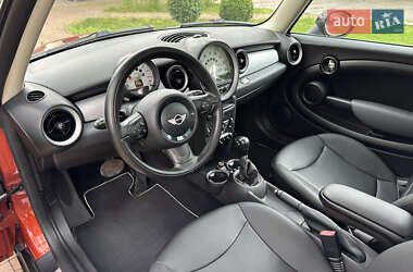 Хэтчбек MINI Cooper 2011 в 