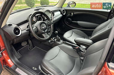 Хэтчбек MINI Cooper 2011 в 