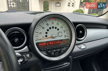 Хэтчбек MINI Cooper 2011 в 