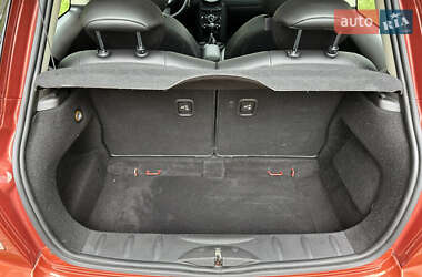 Хэтчбек MINI Cooper 2011 в 