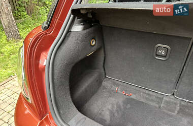 Хэтчбек MINI Cooper 2011 в 