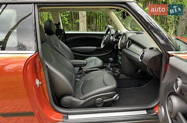 Хэтчбек MINI Cooper 2011 в 