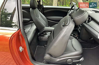 Хэтчбек MINI Cooper 2011 в 