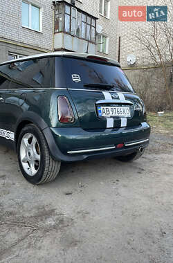 Хэтчбек MINI Cooper 2005 в 