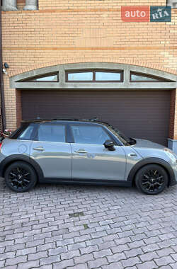 Хэтчбек MINI Cooper 2021 в 