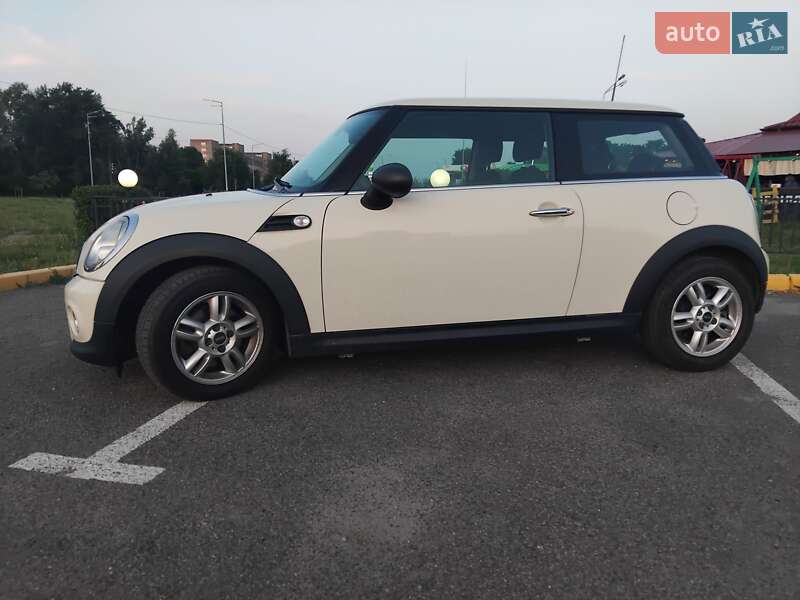 Хэтчбек MINI Cooper 2011 в Киеве